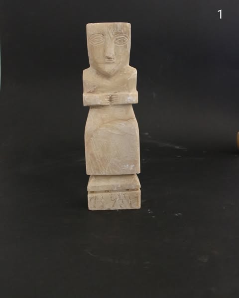 قطع أثرية مزورة ومقلدة